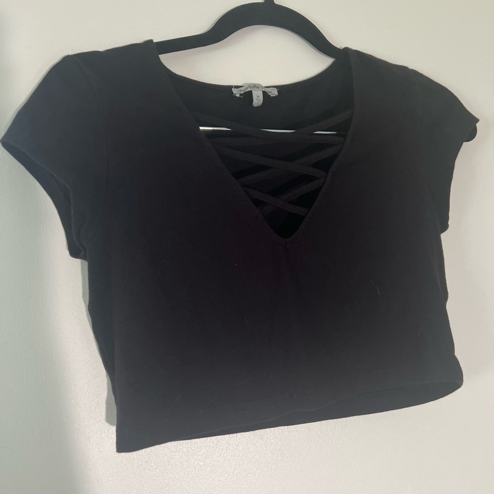 Charlotte Russe Black Cap Sleeve Crop Top